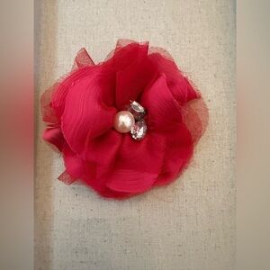 💛WHITE HOUSE BLACK MARKET BROOCH💛